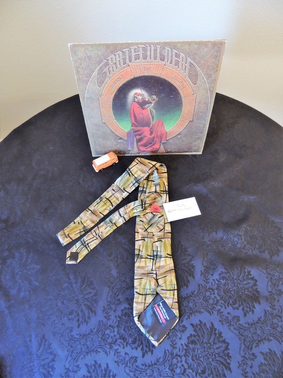 Vintage 1990's Grateful Dead Gerry Garcia Necktie, 100% Silk, Deadhead Tie for men. View 5