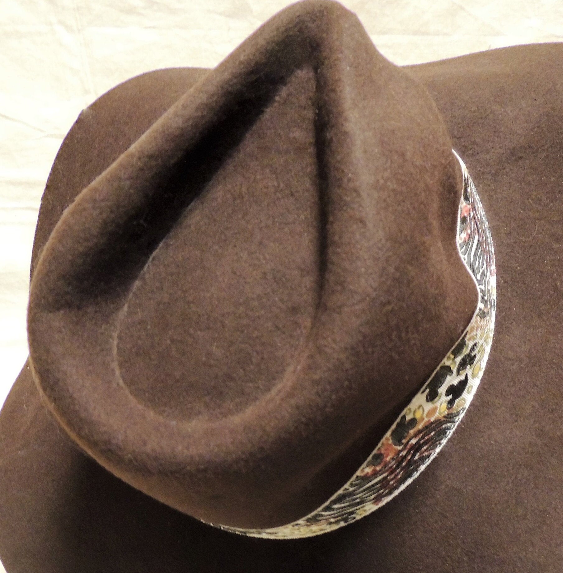 Miniature Panama Hat Vintage Latino Sombrero Pin Brooch 