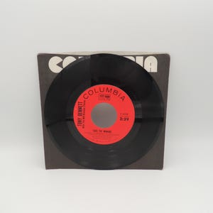 Two 1967 / 1965 Tony Bennett 45Vinyl Records.