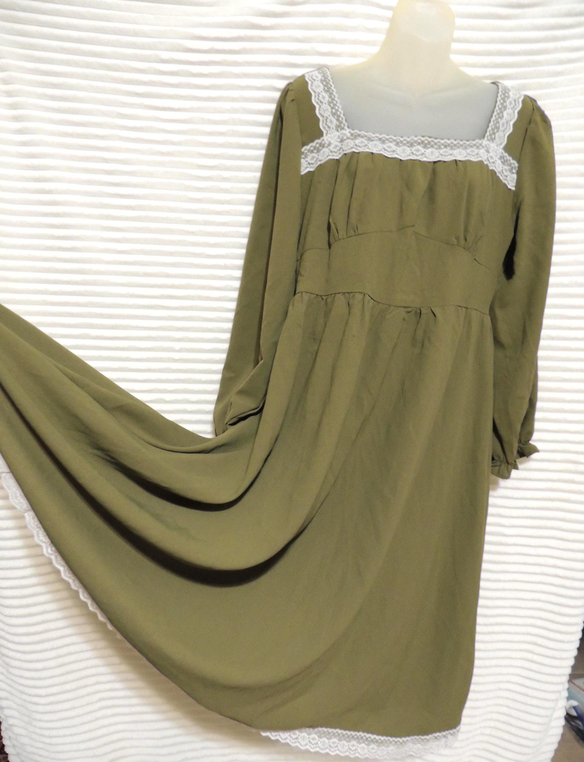 green emerald velvet dress Amazon.com: Morph Prairie Dress Women, Colonial Costume Woman, Pioneer Dress  Woman, Amish Dresses, Womens Halloween Costumes Adult, S : Clothing, Shoes  & Jewelry