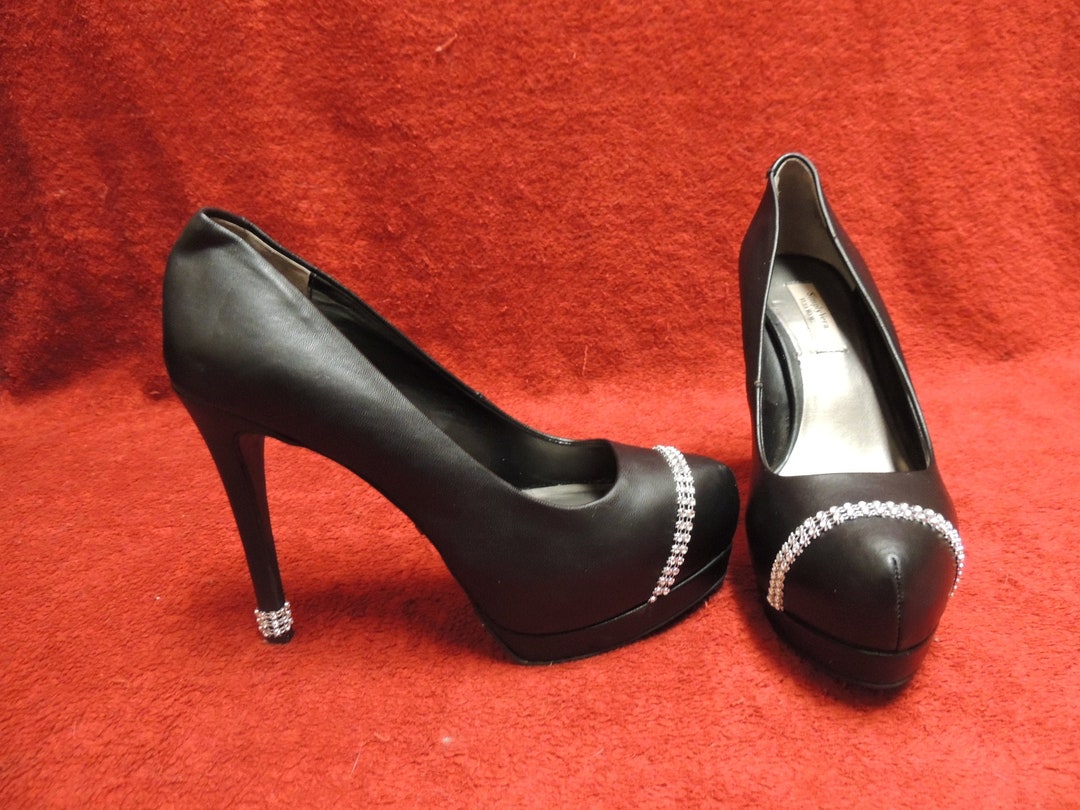 Up Cycled Simply Vera Wang Woman's Black Size 6 High Heels