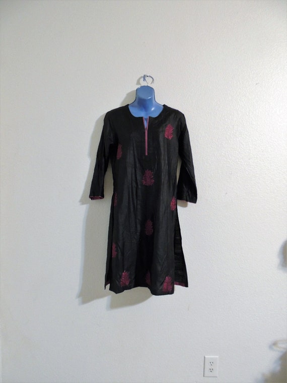 Unisex Black and Purple/Fuchsia Embroidered Silk K