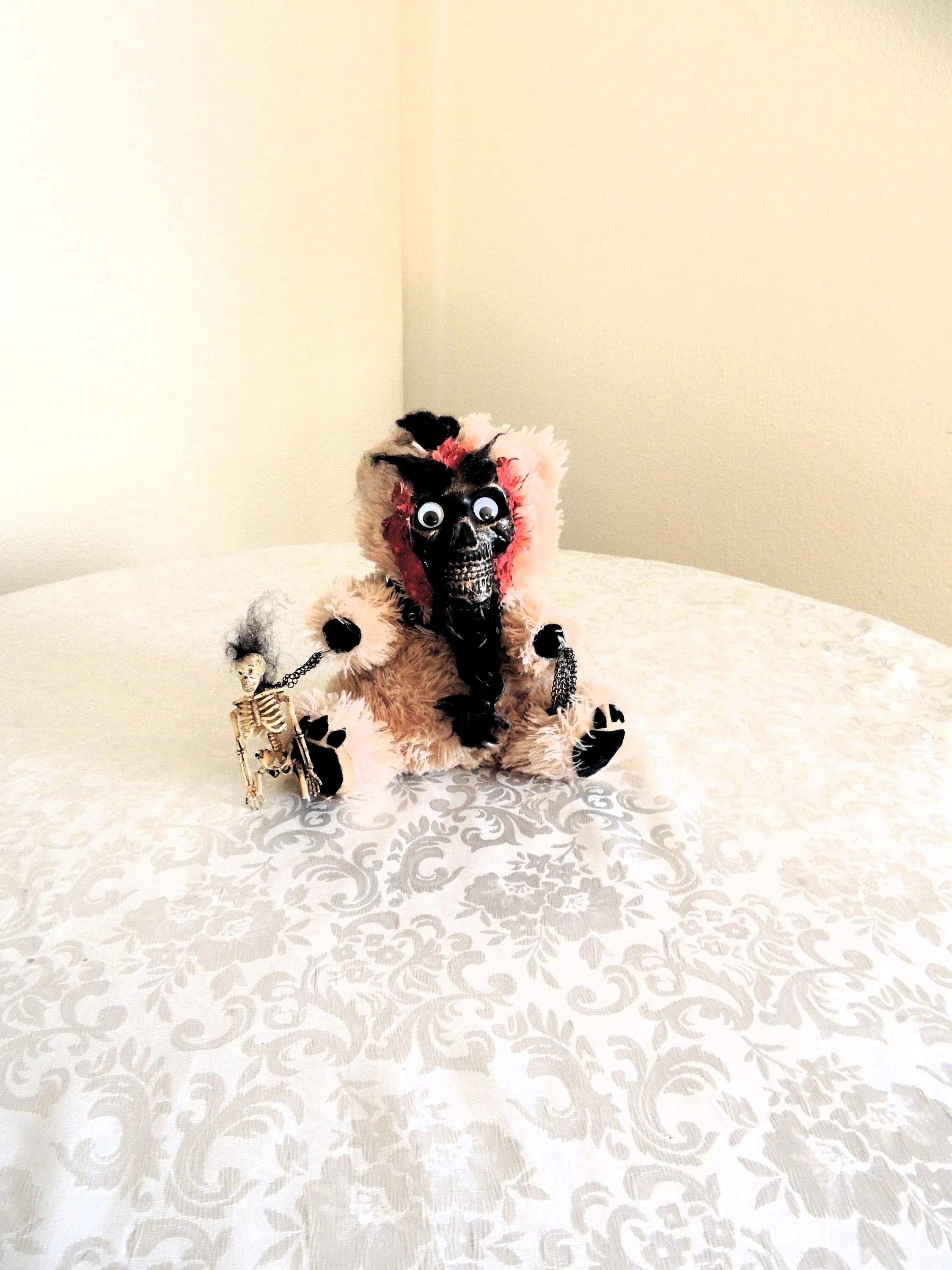 Peluche Chax GP Gloomy Bear CGP-352 Horror Glow in the Dark Neon Orange