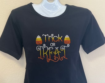 Camisa deslumbrante con cristales de estrás y caramelos de Halloween para truco o trato, tallas S, M, L, XL y tallas grandes 1X, 2X y 3X.