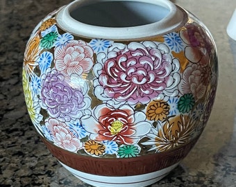 Kutani Enabled Flower Vase Japan