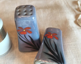Lusterware miniature ceramic salt and pepper shakers Japan