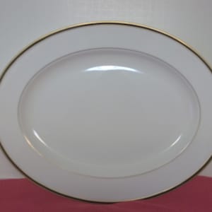 Lenox Kristy Fine Bone China, Oval Serving Platter, Debut Collection, Made In USA, Elegant Dinnerware, Made from 1993-2003 Great Condition