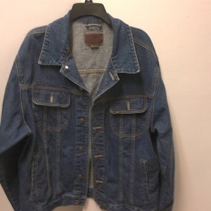 Vintage Men&#39;s Denim Jacket, Lee Blue Denim Jacket, Marked Size Large, Pre-Owned, Lee Metal Buttons, Adjustable Back Waist Band, Clean Washed