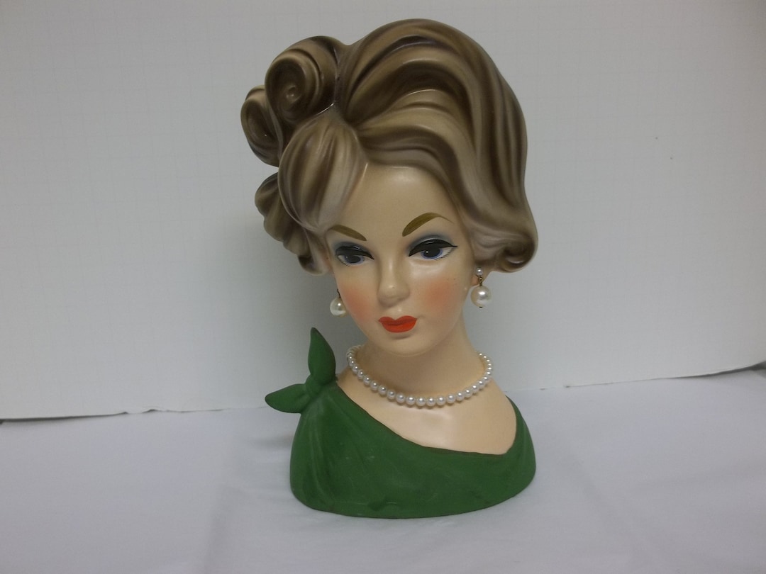 Napcoware MCM, Lady Head Vase, 9 Tall, Looks All Original, Wearing Pearl Like Earings and