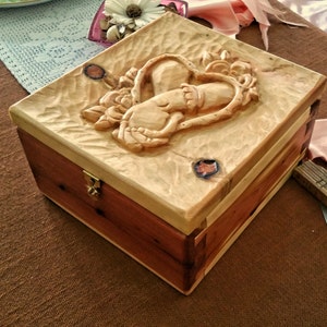 Custom CARVED Boxe for WEDDING RINGS - custom carved top