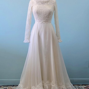 Vintage 1970s Bridal Originals Wedding Gown – Lace & Organza