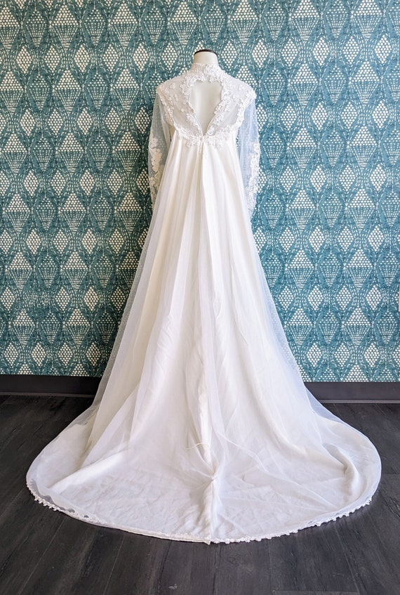 1960s/1970s Vintage Wedding Gown - image 5