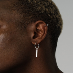 Boucle d'oreille pour homme solo, créole minimaliste avec barre en argent