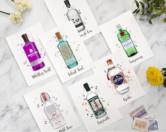 Nomi dei tavoli nuziali con bottiglie di gin, planimetrie dei posti a tema gin, numeri dei tavoli gin, idee personalizzate per il tema del matrimonio, bottiglie di alcol