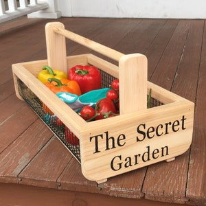 Garden Basket Gift Tote Hod personalized large or medium size Vegetable Storage Picnic Basket Table Centerpiece with Cedar wood handle