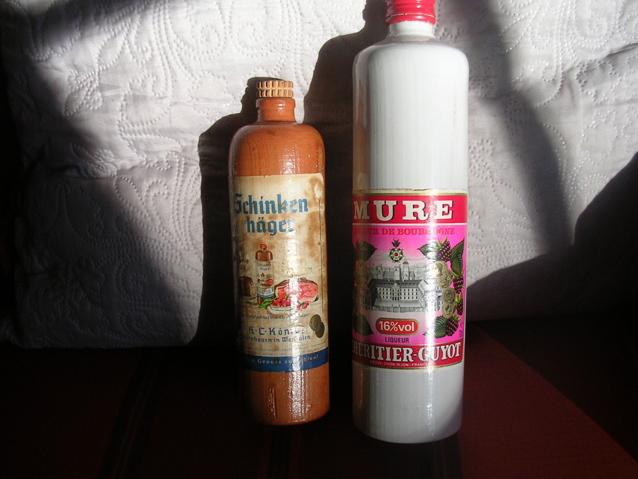 Flacons en Grès Rarron et Blanc