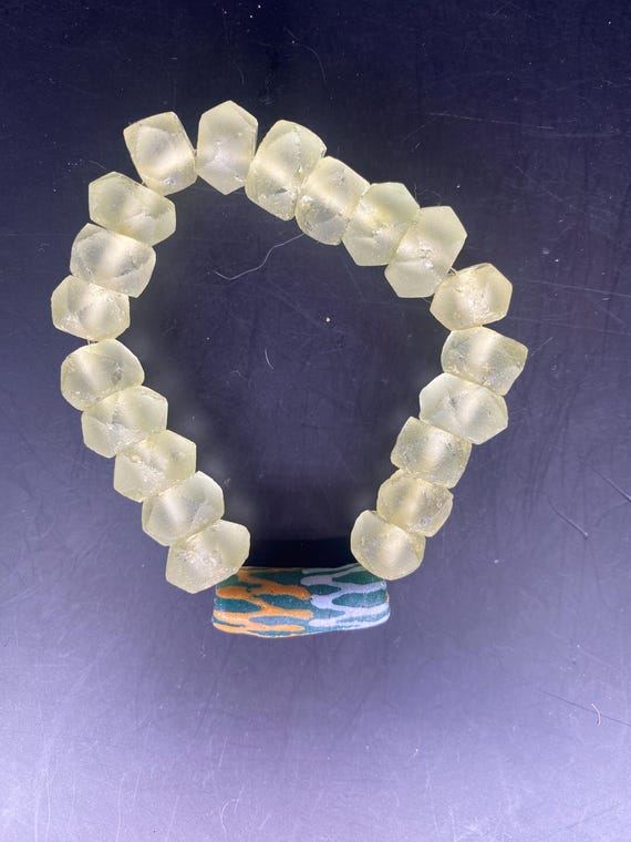 BY34S: Yellow Sea Glass Bracelet