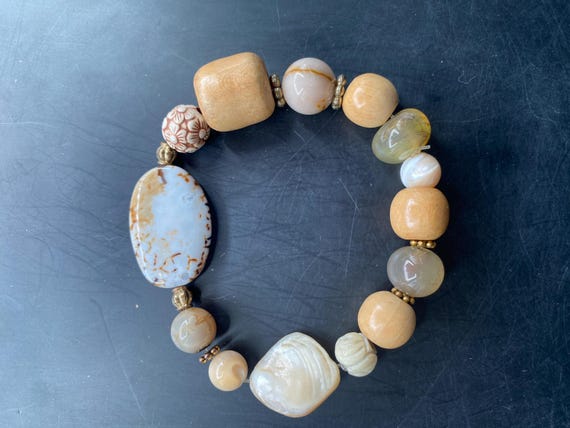 BB5S: Creamy Beige Bracelet