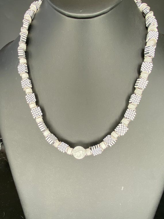 Black/White Checkerboard: Black and White Necklace