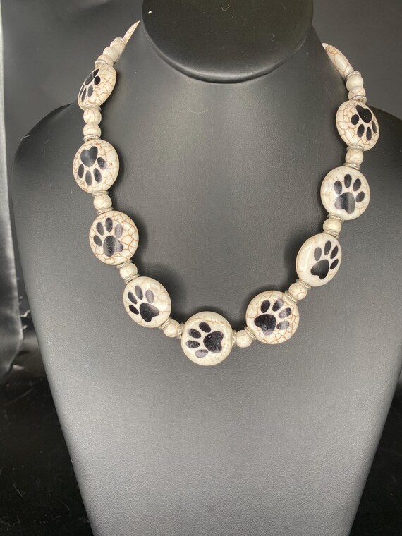 Doggie: Black & Cream Necklace