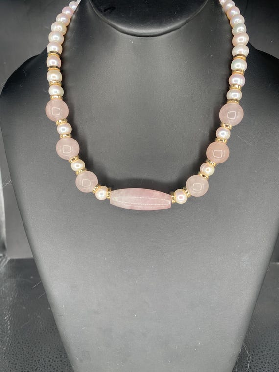 Rose Quartz & Pearls Necklace