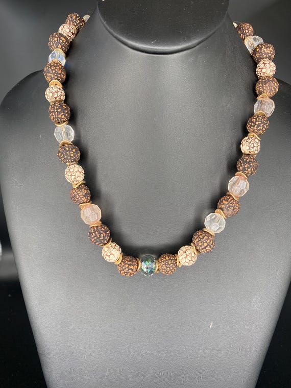 Brown/White Seeds: African Seed Choker