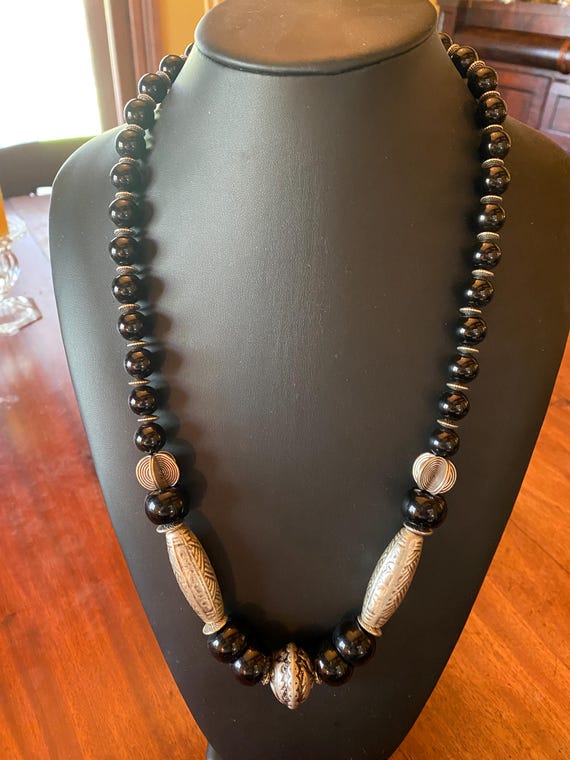 BLACK/SILVER: Onyx and Silver Power Necklace