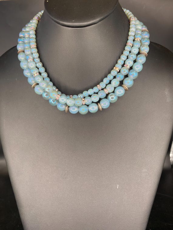 Sparkles: Luminescent Blue Necklace