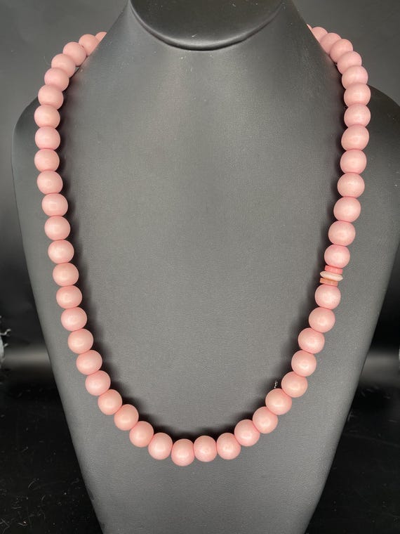 Pale Pink Wood: Pink Wooden Necklace