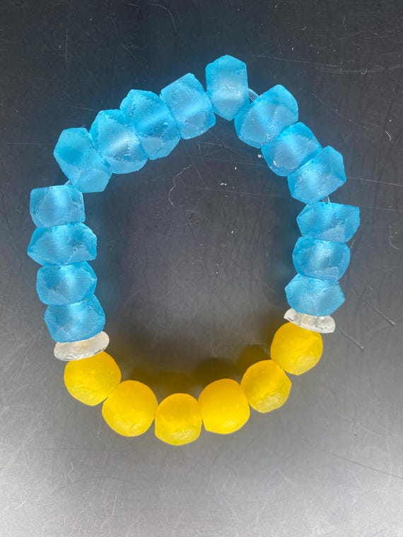 BT40S: Turquoise and Yellow Sea Glass Bracelet