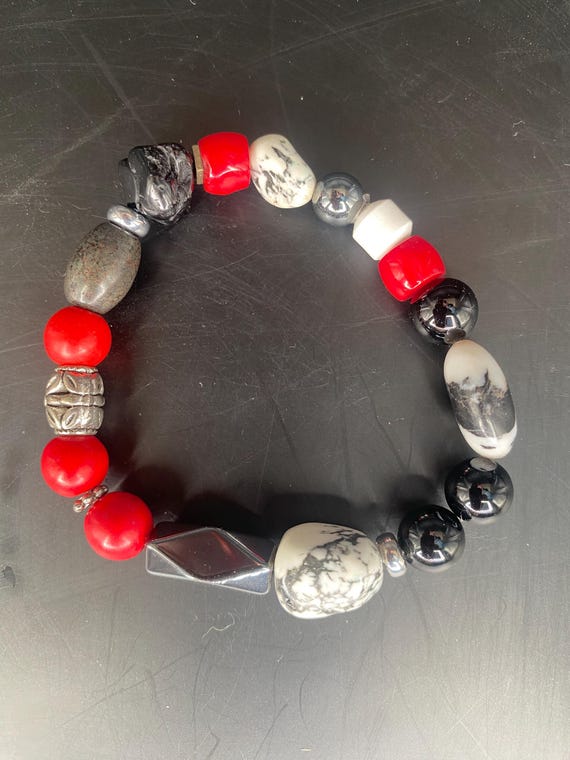 BBLK4S: Red/Black & White Bracelet