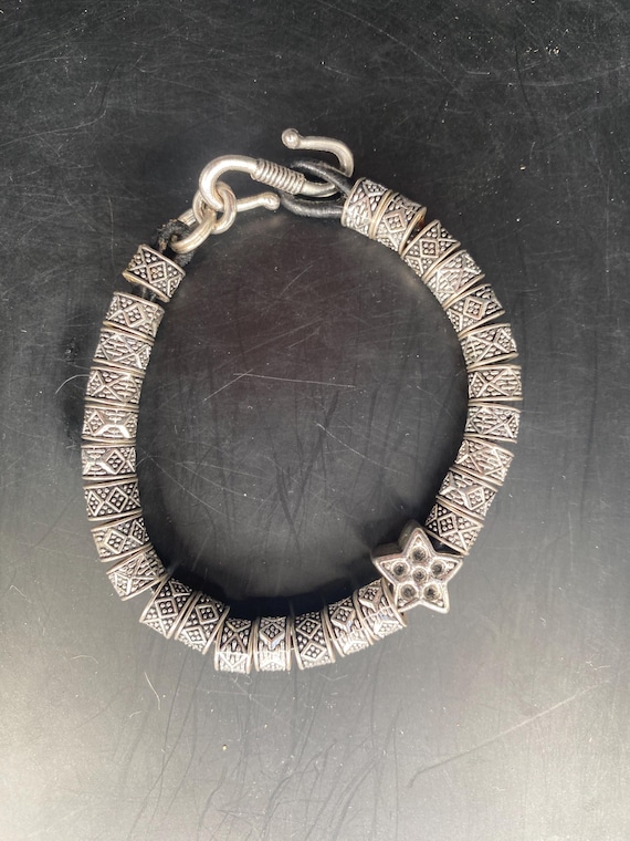 BBLK10: Silver Bracelet