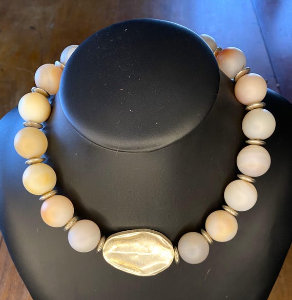 Sheen: Luminescent Peach Agate Necklace