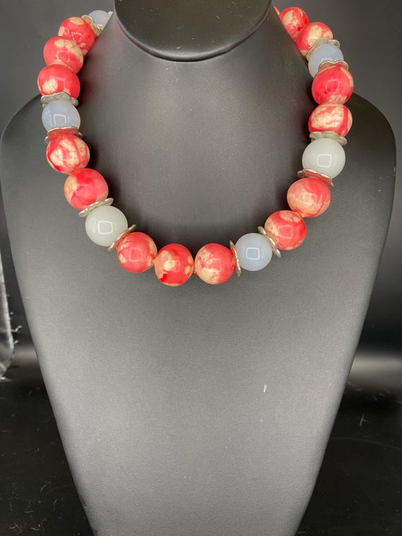 Bubble Gum: Pink and White Necklace