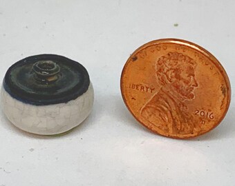 Miniature OOAK Hand-thrown Pot with lid (37)