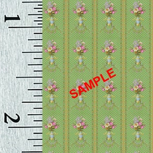 Peut inclure: Papier peint floral vert avec un motif répété de bouquets de fleurs roses, blanches et bleues dans des vases bleus et blancs. Le papier peint a un motif de pois subtil et de fines rayures dorées. Le texte "SAMPLE" apparaît trois fois sur le papier peint.