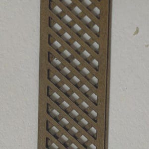 Quarter-scale Dollhouse Lattice