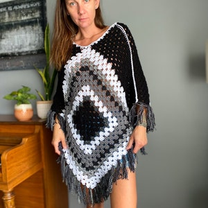 Crochet granny square poncho, retro style poncho, fringe poncho, yarn poncho, black and white poncho, b&w, free shipping.
