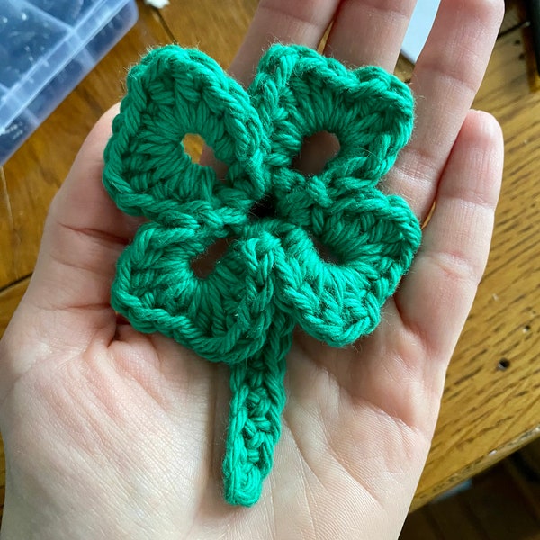 Marque-page au crochet, trèfle à quatre feuilles, cadeau pour un ami, Saint-Valentin, Saint-Patrick, fête de l'Irlande, trèfle, motif trèfle