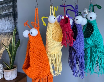 Martian plant hangers, plant baskets, door knob baskets, hanging baskets, crochet basket, crochet martians, monster plant hangers, alien