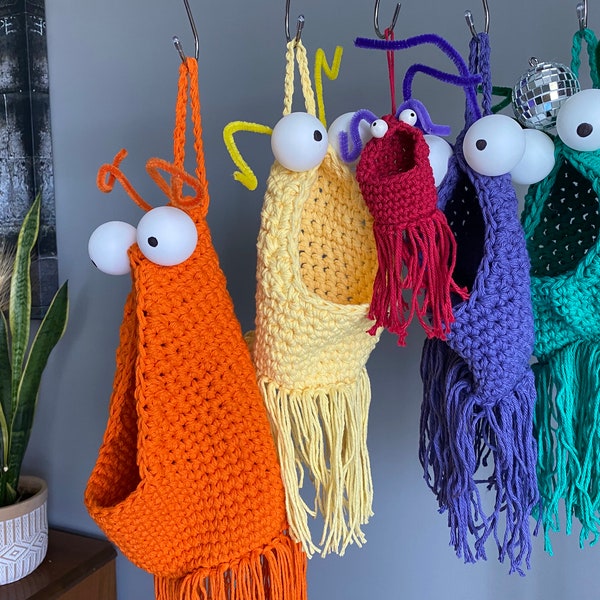 Martian plant hangers, plant baskets, door knob baskets, hanging baskets, crochet basket, crochet martians, monster plant hangers, alien