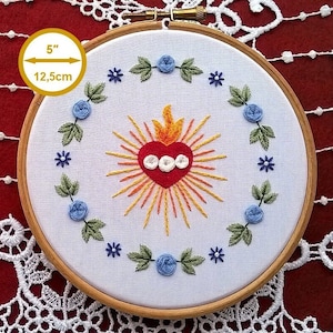 Embroidery kit - Immaculate Heart with floral wreath on white background - DIY  home decor -  sacred Heart embroidery design