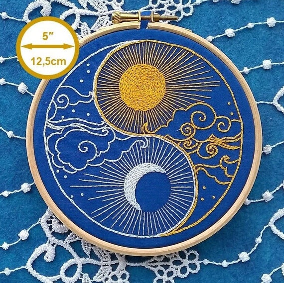 Kit de broderie traditionnelle - Soleil et Lune - yin et yang - Broderie moderne - kit de broderie débutant
