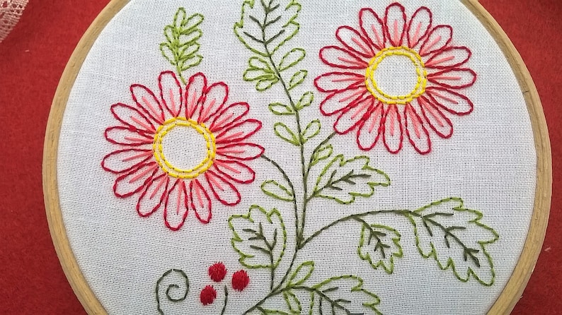 beginner stitching kit Hand Embroidery kit with floral design