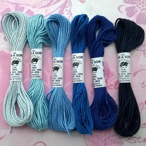 assortment of soie d&#39;Alger - Au Ver à Soie -  6 shades of blue - embroidery threads