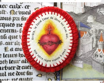 Medaglione "Sacro Cuore di Gesù" ricamato a mano - ciondolo cristiano - offerta votiva religiosa