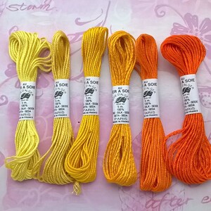 assortment of soie d&#39;Alger - Au Ver à Soie -  6 shades of yellow - embroidery threads