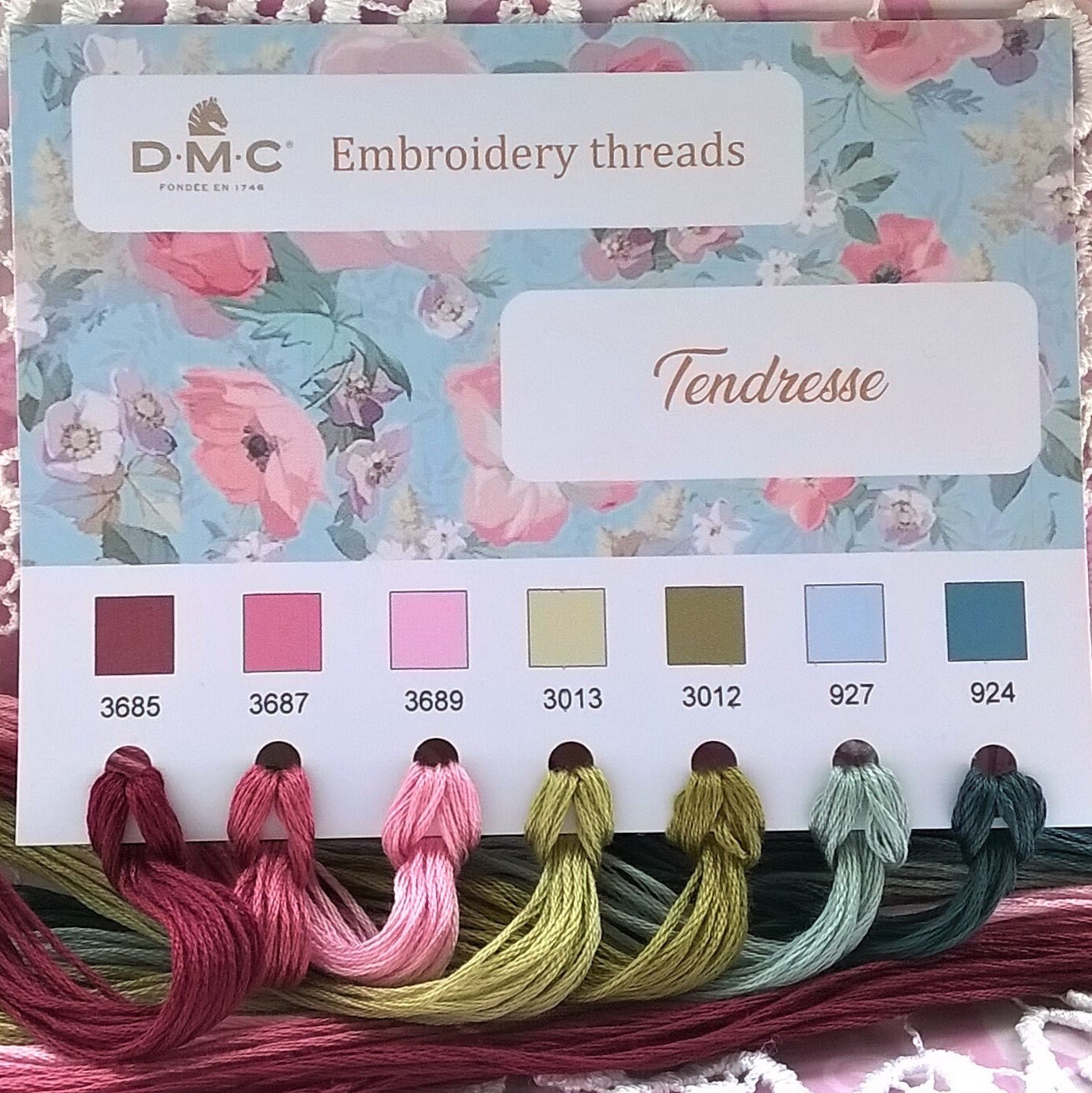 assortment of DMC six-stranded hand embroidery floss (art,117) - 7 shades - "tendresse" - embroidery threads