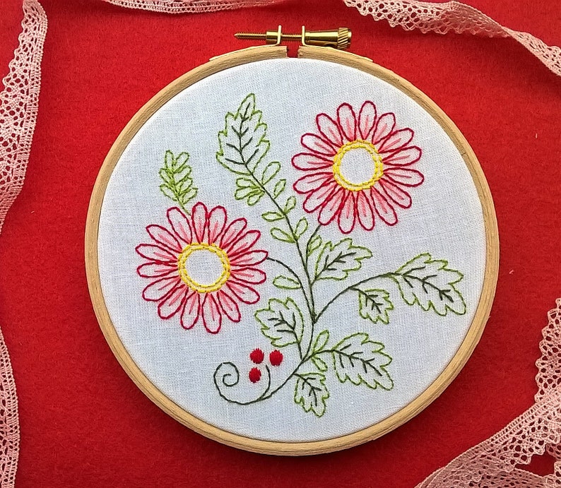 beginner stitching kit Hand Embroidery kit with floral design