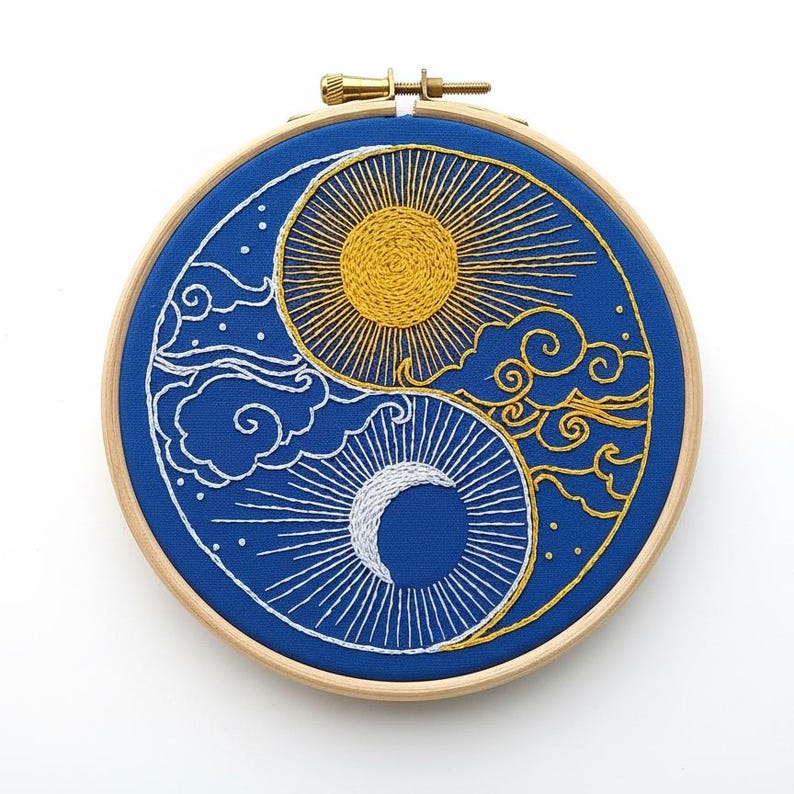 Traditionelles Stickset – Sonne und Mond – Yin und Yang – Moderne Stickerei – Stickset für Anfänger Bild 3